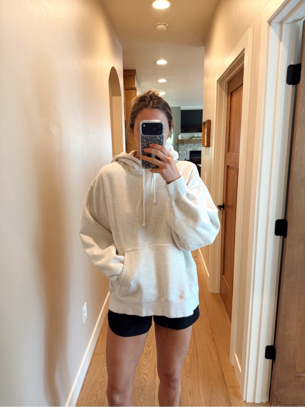 ARITZIA TNA BOYFRIEND HOODIE